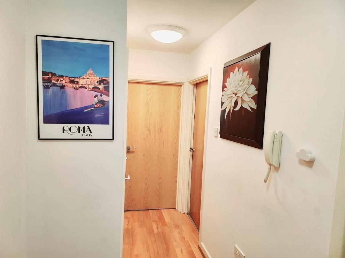 Flat Near Centre Apartment *